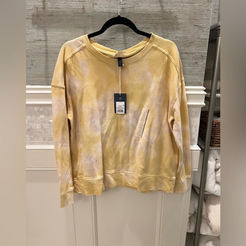 NWT new with tags universal thread target tie dye sweatshirt yellow large cotton